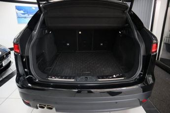 JAGUAR F-PACE 2.0 D180 R-Sport SUV 5dr Diesel Auto AWD Euro 6 (s/s) (180 ps)