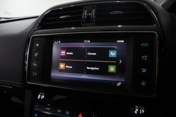 JAGUAR F-PACE 2.0 D180 R-Sport SUV 5dr Diesel Auto AWD Euro 6 (s/s) (180 ps)