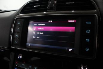 JAGUAR F-PACE 2.0 D180 R-Sport SUV 5dr Diesel Auto AWD Euro 6 (s/s) (180 ps)