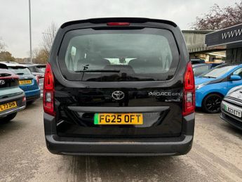 TOYOTA PROACE CITY Verso 50kWh Icon Long MPV 5dr Electric Auto (136 ps)