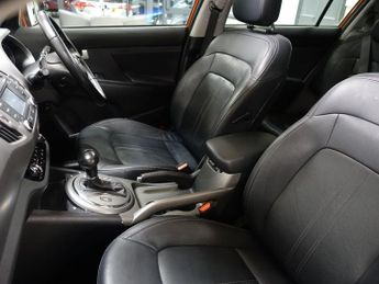 KIA SPORTAGE 2.0 CRDi KX-3 SUV 5dr Diesel Auto AWD Euro 5 (134 bhp)