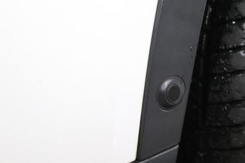 LAND ROVER DISCOVERY SPORT 2.2 SD4 HSE Luxury SUV 5dr Diesel Auto 4WD Euro 5 (s/s) (190 ps)