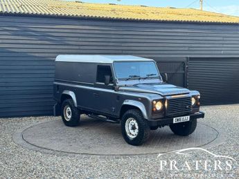 Land Rover Defender 2.2 TDCi Hard Top SUV 3dr Diesel Manual 4WD MWB Euro 5 (122 ps)