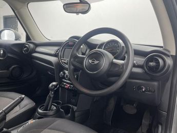 MINI HATCH 1.5 Cooper Hatchback 3dr Petrol Auto Euro 6 (s/s) (136 ps)