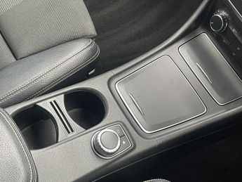 MERCEDES-BENZ GLA 1.6 GLA180 Urban Edition SUV 5dr Petrol 7G-DCT Euro 6 (s/s) (122