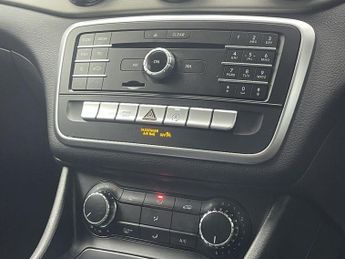 MERCEDES-BENZ GLA 1.6 GLA180 Urban Edition SUV 5dr Petrol 7G-DCT Euro 6 (s/s) (122