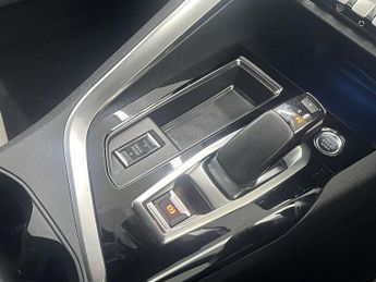 PEUGEOT 3008 1.6 13.2kWh GT SUV 5dr Petrol Plug-in Hybrid e-EAT Euro 6 (s/s) 