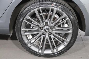 AUDI A4 2.0 TDI 35 SE Saloon 4dr Diesel S Tronic Euro 6 (s/s) (150 ps)