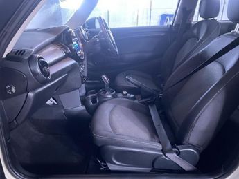 MINI HATCH 1.5 Cooper Hatchback 3dr Petrol Steptronic Euro 6 (s/s) (136 ps)