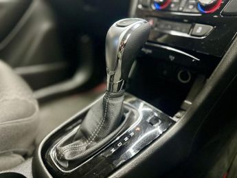 VAUXHALL MOKKA X 1.4i Turbo Design Nav SUV 5dr Petrol Auto Euro 6 (140 ps)