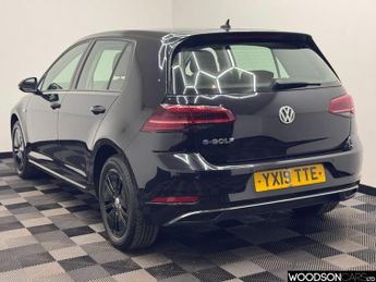 VOLKSWAGEN E-GOLF 35.8kWh e-Golf Hatchback 5dr Electric Auto (136 ps)