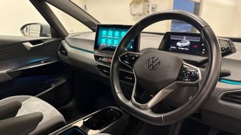 VOLKSWAGEN ID.3 Pro Performance 58kWh Life Hatchback 5dr Electric Auto (204 ps)