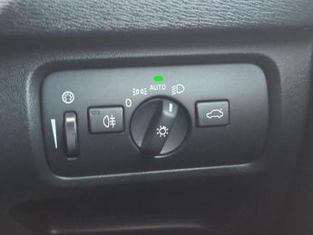 VOLVO V40 2.0 D3 SE Lux Hatchback 5dr Diesel Geartronic Euro 5 (s/s) (150 