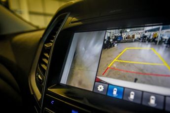 HYUNDAI SANTA FE 2.2 CRDi Blue Drive Premium SE SUV 5dr Diesel Auto 4WD Euro 6 (s