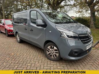 Renault Trafic 2.0 dCi ENERGY 28 Sport Nav Minibus Double Cab 5dr Diesel EDC SW