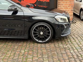 MERCEDES-BENZ A-CLASS 1.6 A200 AMG Line (Premium) Hatchback 5dr Petrol 7G-DCT Euro 6 (