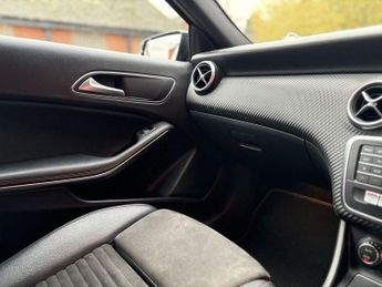 MERCEDES-BENZ A-CLASS 1.6 A200 AMG Line (Premium) Hatchback 5dr Petrol 7G-DCT Euro 6 (