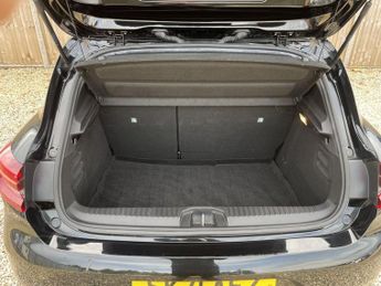 RENAULT CLIO 1.6 E-TECH RS Line Hatchback 5dr Petrol Hybrid Auto Euro 6 (s/s)