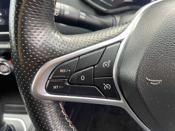 RENAULT CLIO 1.6 E-TECH RS Line Hatchback 5dr Petrol Hybrid Auto Euro 6 (s/s)