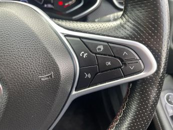 RENAULT CLIO 1.6 E-TECH RS Line Hatchback 5dr Petrol Hybrid Auto Euro 6 (s/s)
