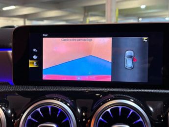 MERCEDES-BENZ A-CLASS 1.3 A200 AMG Line (Premium) Hatchback 5dr Petrol 7G-DCT Euro 6 (