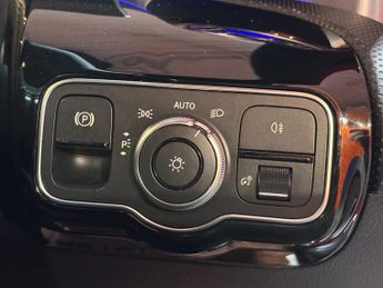 MERCEDES-BENZ A-CLASS 1.3 A200 AMG Line (Premium) Hatchback 5dr Petrol 7G-DCT Euro 6 (