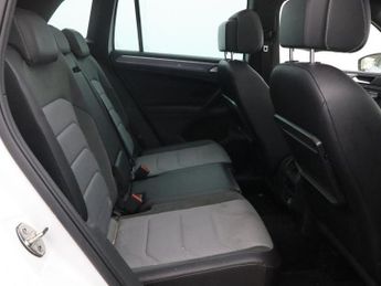 VOLKSWAGEN TIGUAN 1.5 TSI EVO R-Line SUV 5dr Petrol DSG Euro 6 (s/s) (150 ps)