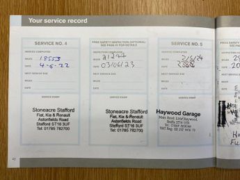 VOLVO V40 1.5 T2 GPF R-Design Pro Hatchback 5dr Petrol Auto Euro 6 (s/s) (