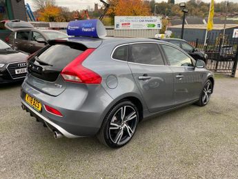 VOLVO V40 1.5 T2 GPF R-Design Pro Hatchback 5dr Petrol Auto Euro 6 (s/s) (