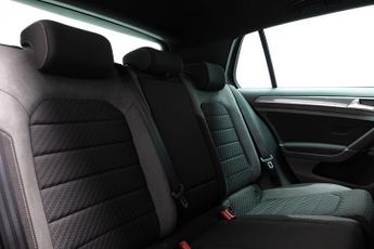 VOLKSWAGEN GOLF 2.0 TDI R-Line Hatchback 5dr Diesel DSG Euro 6 (s/s) (150 ps)