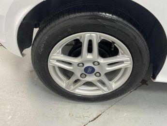 FORD KA+ 1.2 Ti-VCT Zetec Hatchback 5dr Petrol Manual Euro 6 (85 ps) - AA