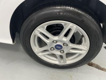 FORD KA+ 1.2 Ti-VCT Zetec Hatchback 5dr Petrol Manual Euro 6 (85 ps) - AA