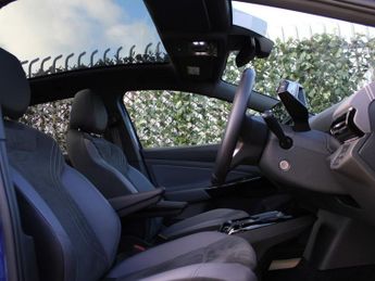 VOLKSWAGEN ID.5 Pro 77kWh Style SUV 5dr Electric Auto (174 ps)