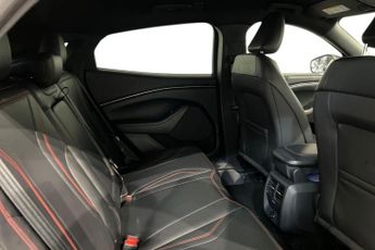 FORD MUSTANG MACH-E Standard Range 70kWh SUV 5dr Electric Automatic AWD (269 ps) 360