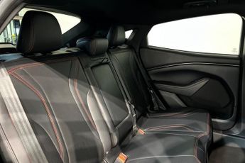 FORD MUSTANG MACH-E Standard Range 70kWh SUV 5dr Electric Automatic AWD (269 ps) 360