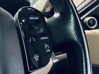 LAND ROVER RANGE ROVER SPORT 3.0 SD V6 HSE Dynamic SUV 5dr Diesel Auto 4WD Euro 6 (s/s) (306 