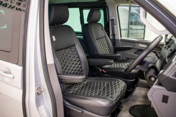 VOLKSWAGEN TRANSPORTER 2.0 TDI T32 Highline Kombi 5dr Diesel DSG FWD LWB Euro 6 (s/s) (