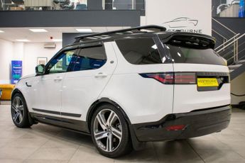 LAND ROVER DISCOVERY 3.0 D300 MHEV R-Dynamic HSE SUV 5dr Diesel Auto 4WD Euro 6 (s/s)