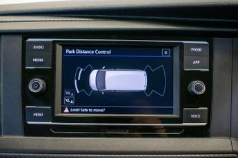 VOLKSWAGEN TRANSPORTER 2.0 TDI T30 Highline Kombi 5dr Diesel DSG FWD SWB Euro 6 (s/s) (