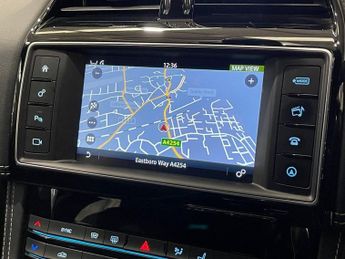 JAGUAR F-PACE 2.0 D240 R-Sport SUV 5dr Diesel Auto AWD Euro 6 (s/s) (240 ps)