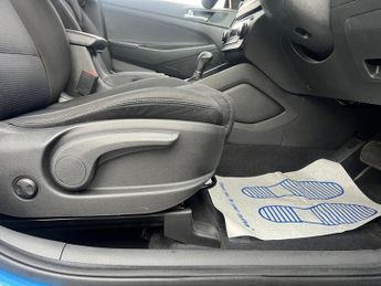 HYUNDAI TUCSON 1.7 CRDi Blue Drive SE Nav SUV 5dr Diesel DCT Euro 6 (s/s) (141 