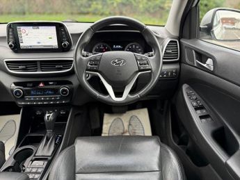 HYUNDAI TUCSON 2.0 CRDi MHEV Premium SE SUV 5dr Diesel Hybrid Auto 4WD Euro 6 (
