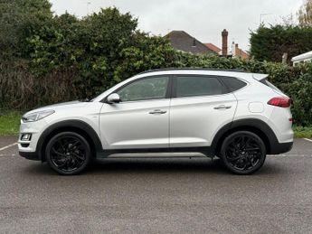 HYUNDAI TUCSON 2.0 CRDi MHEV Premium SE SUV 5dr Diesel Hybrid Auto 4WD Euro 6 (