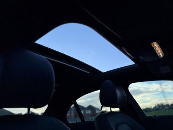 MERCEDES-BENZ C-CLASS 2.1 C300h BlueTEC AMG Line Saloon 4dr Diesel Hybrid G-Tronic+ Eu