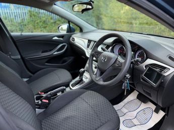 VAUXHALL ASTRA 1.4i Turbo Design Hatchback 5dr Petrol Auto Euro 6 (s/s) (150 ps
