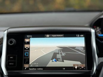 PEUGEOT 2008 1.2 PureTech Allure SUV 5dr Petrol EAT Euro 6 (s/s) (110 ps)