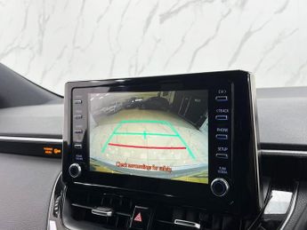 TOYOTA COROLLA 2.0 VVT-h GPF Design Touring Sports 5dr Petrol Hybrid CVT Euro 6