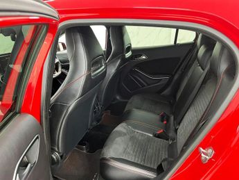 MERCEDES-BENZ GLA-CLASS 1.6 GLA200 AMG Line Edition SUV 5dr Petrol 7G-DCT Euro 6 (s/s) (