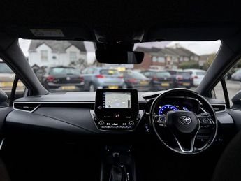 TOYOTA COROLLA 1.8 VVT-h GPF Design Hatchback 5dr Petrol Hybrid CVT Euro 6 (s/s