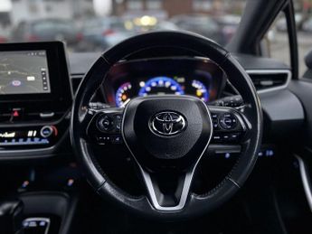 TOYOTA COROLLA 1.8 VVT-h GPF Design Hatchback 5dr Petrol Hybrid CVT Euro 6 (s/s